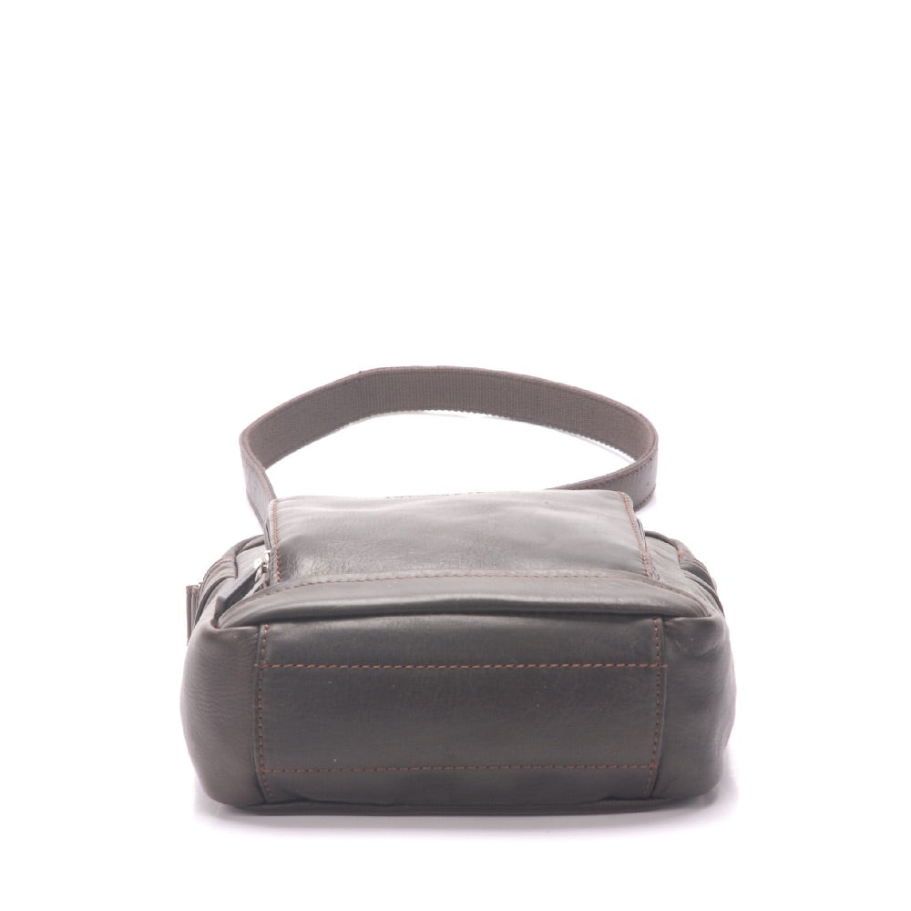 arthur-et-aston-pablo-1589-sac-travers-cuir-ch-taigne-bandouli-re image 4