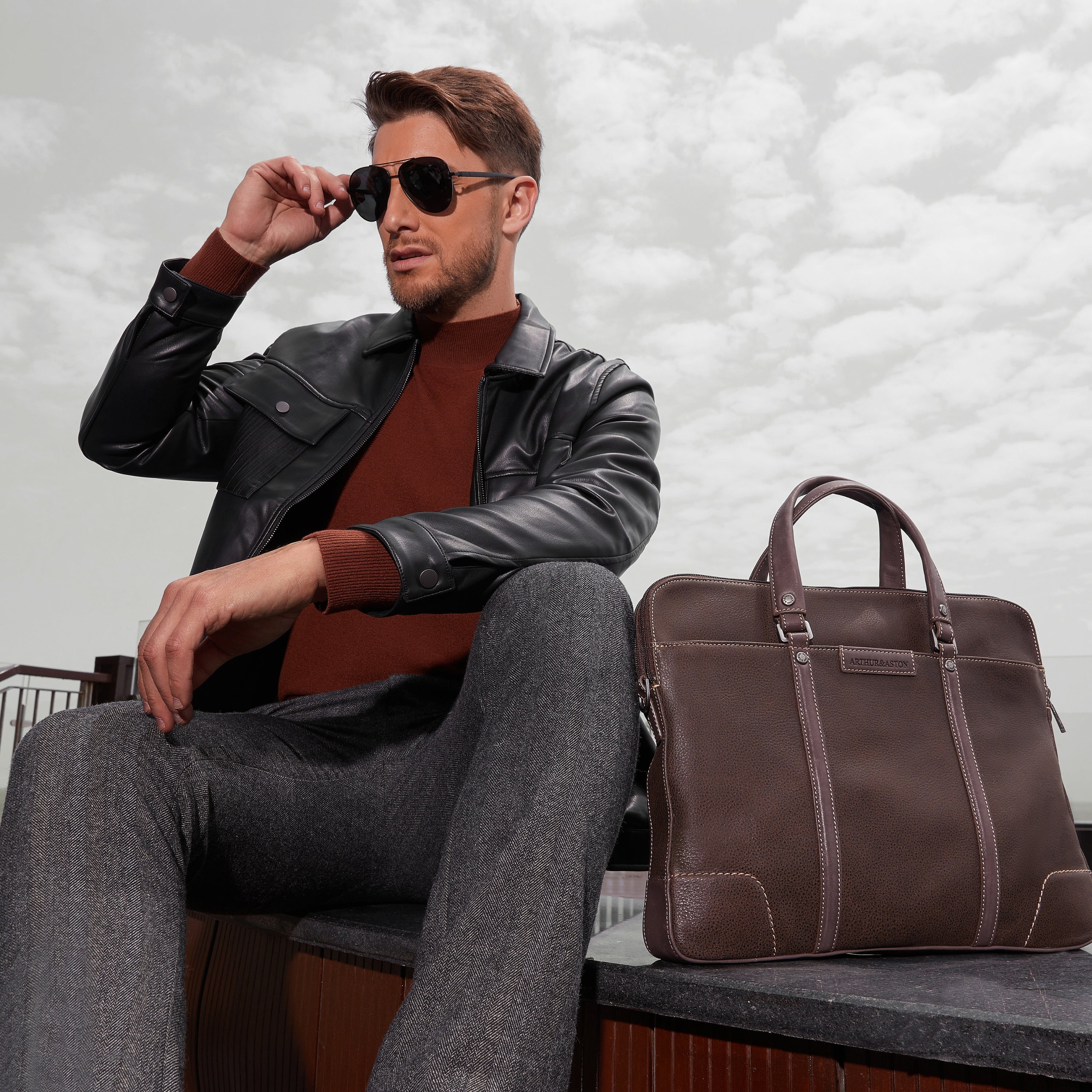 arthur-et-aston-marco-porte-documents-cuir-noir-ordinateur image 7
