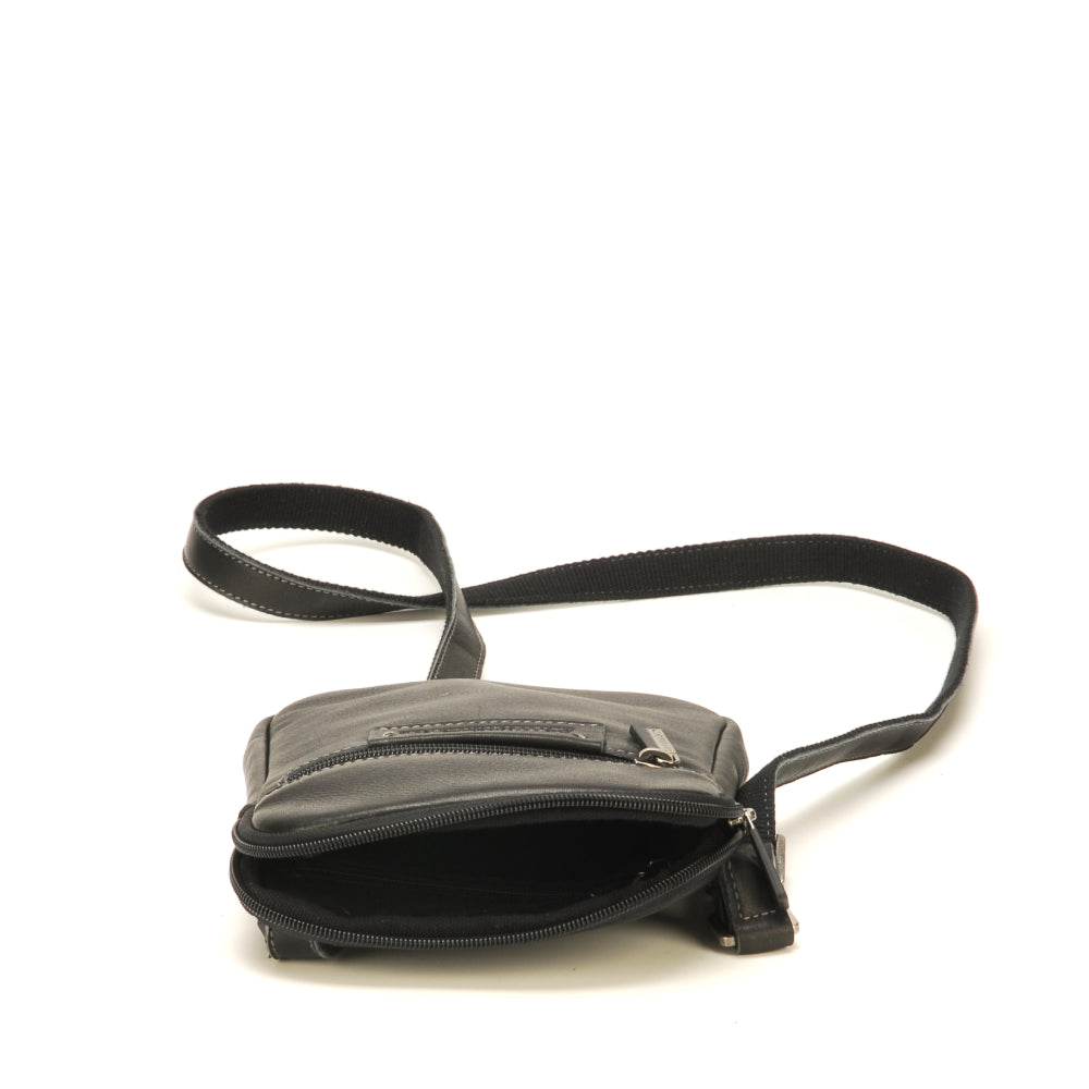 arthur-et-aston-johany-body-bag-cuir-noir-homme-vachette image 7