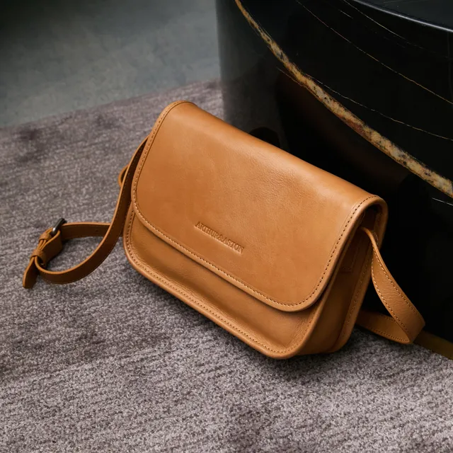arthur-et-aston-edith-sac-bandouli-re-cuir-cognac-mini image 1