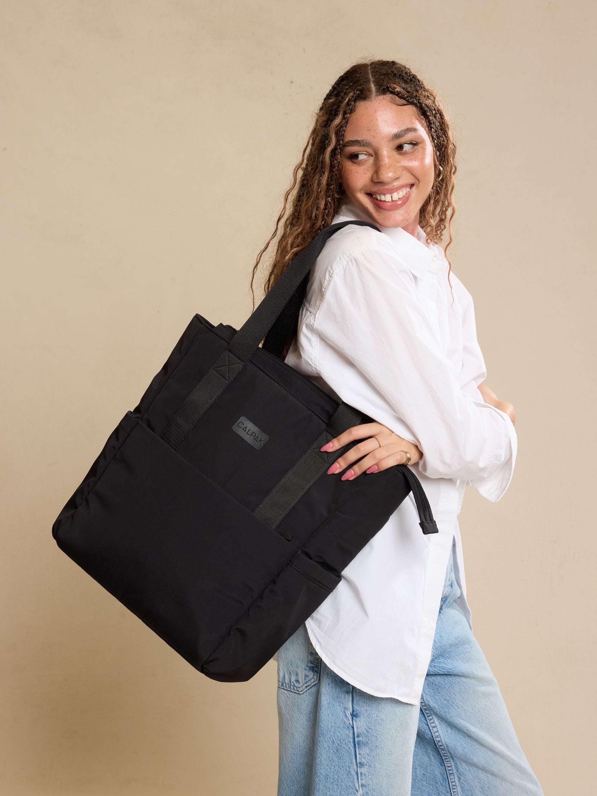calpak-connect-tote-ordinateur-14-pouces-noir image 7