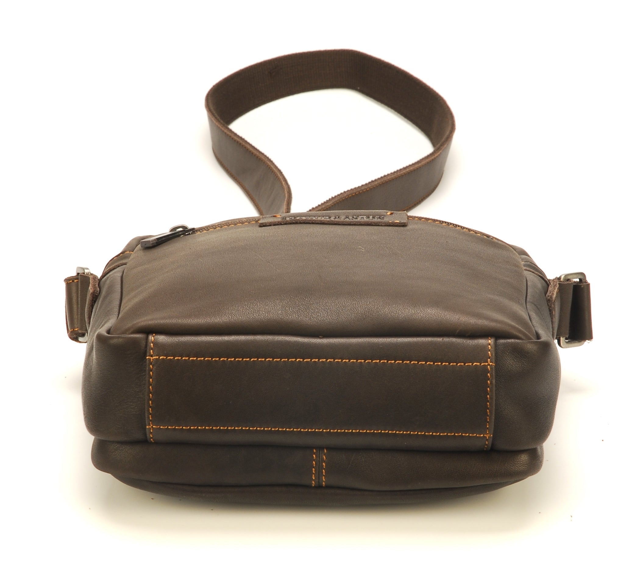 arthur-et-aston-johany-sac-travers-cuir-homme-ch-taigne image 4