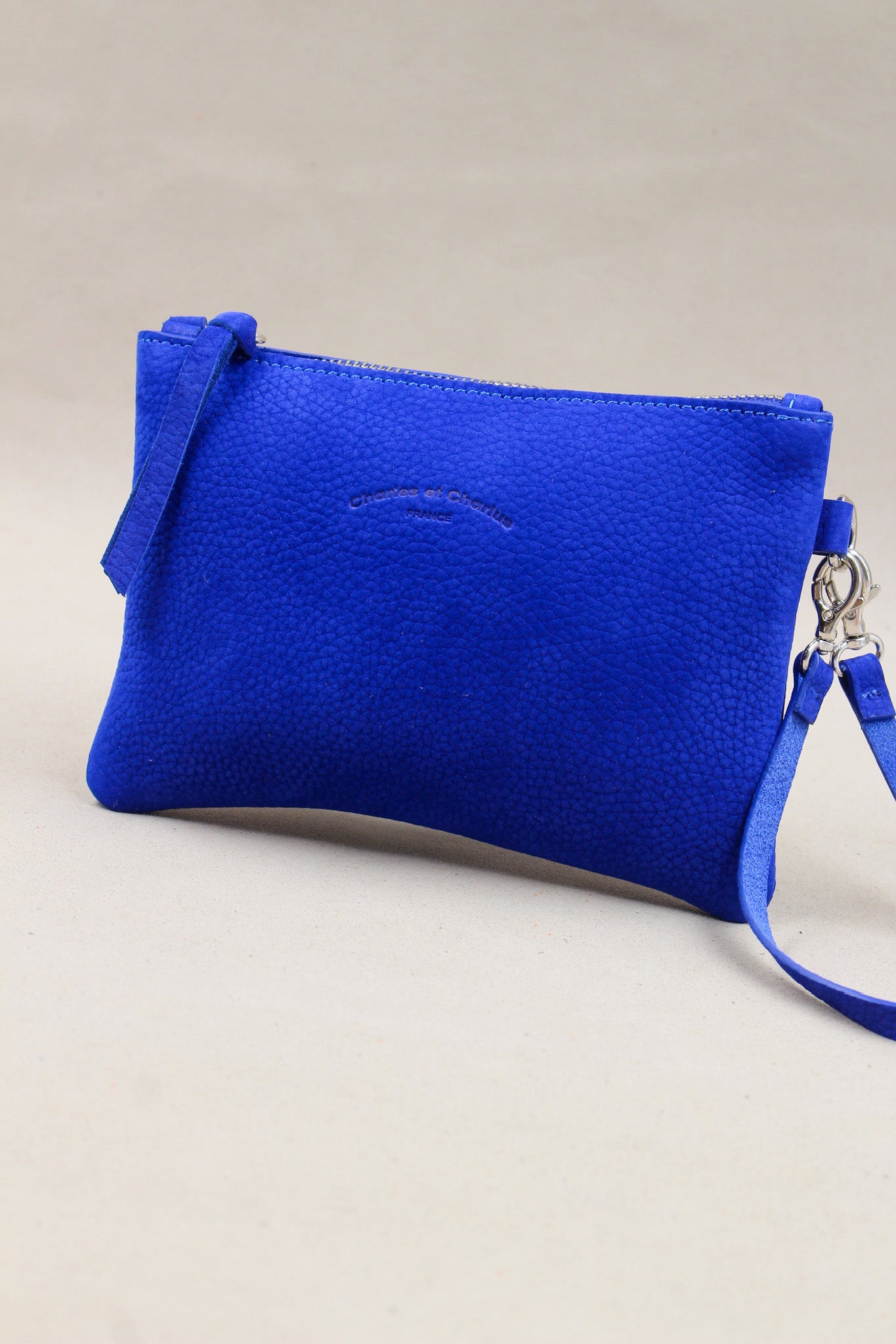 charles-et-charlus-trousse-cuir-nubuck-kaki-fabriqu-e-en-france image 2