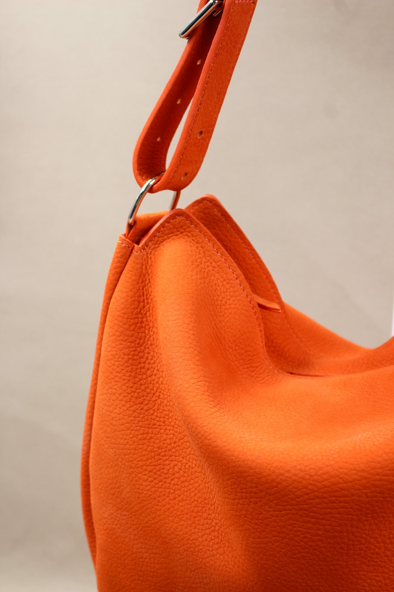charles-et-charlus-janis-sac-cuir-nubuck-orange-30-cm image 3