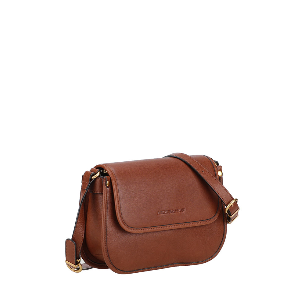 arthur-et-aston-cassidy-sac-bandouli-re-cuir-cognac-grain image 2