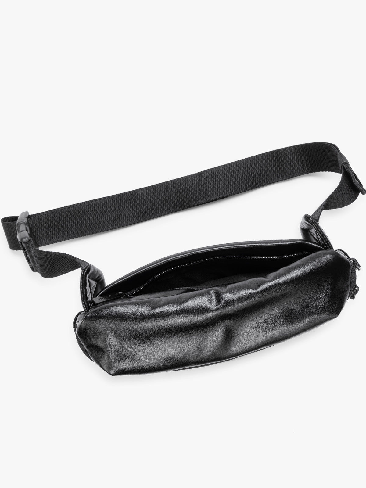 calpak-luka-banane-cuir-vegan-mushroom image 3