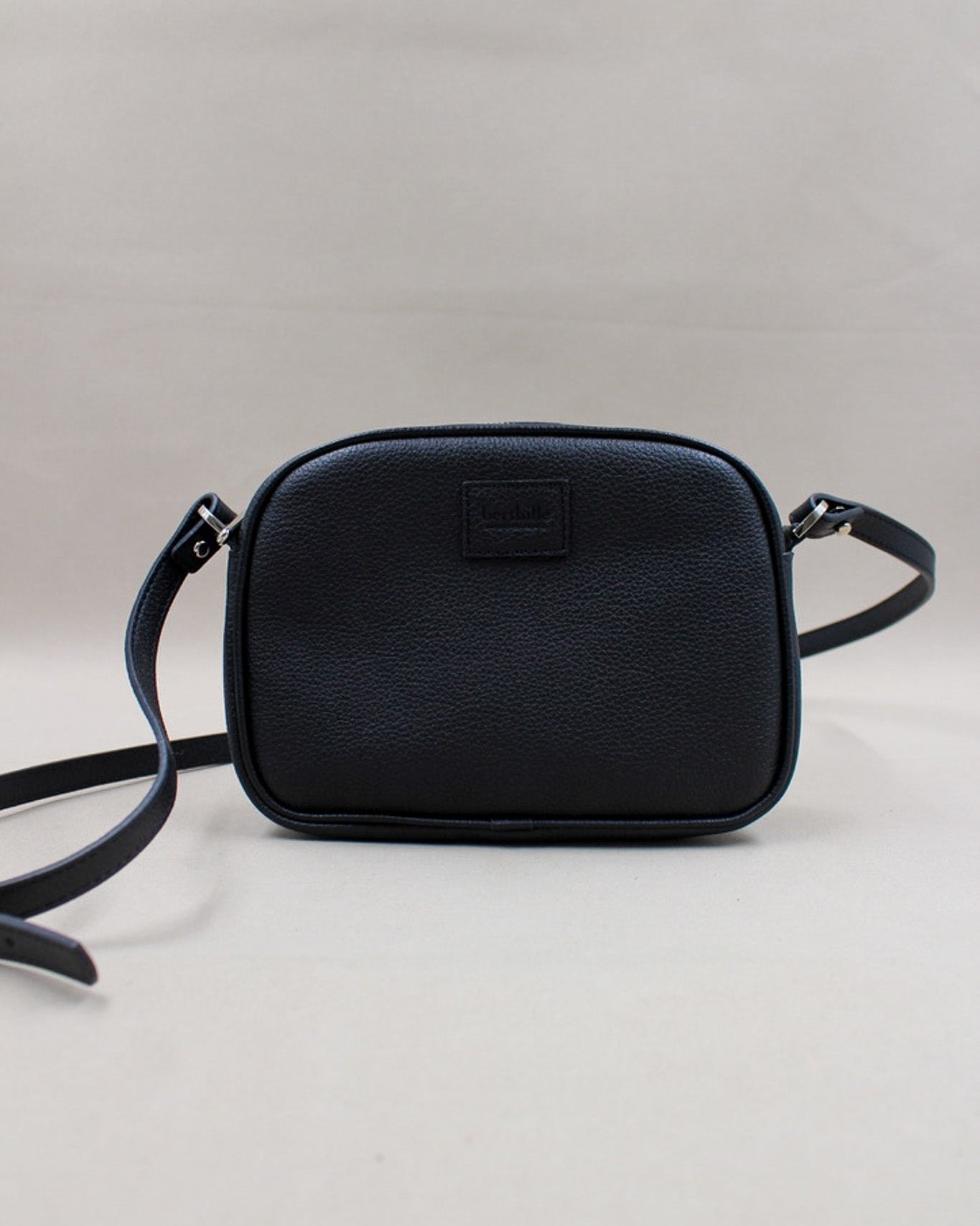 berthille-minaudi-re-pochette-cuir-noir-bandouli-re image 6
