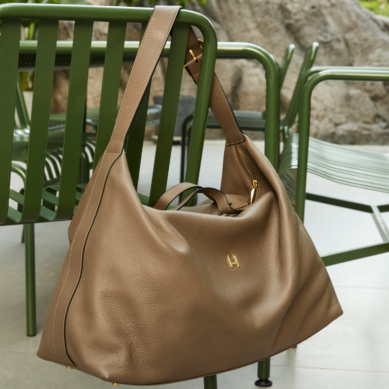 arthur-et-aston-camille-sac-de-voyage-cuir-taupe-week-end image 3