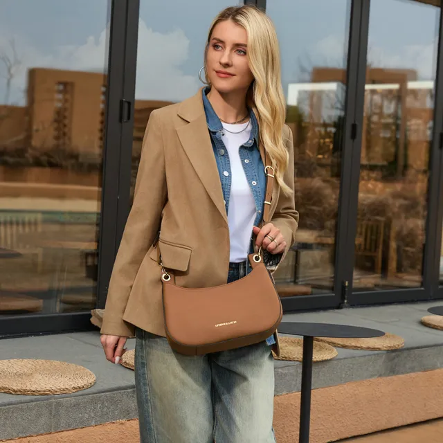 arthur-et-aston-nora-sac-paule-cuir-cognac-compact image 1