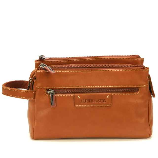 arthur-et-aston-johany-trousse-de-toilette-cuir-cognac image 1