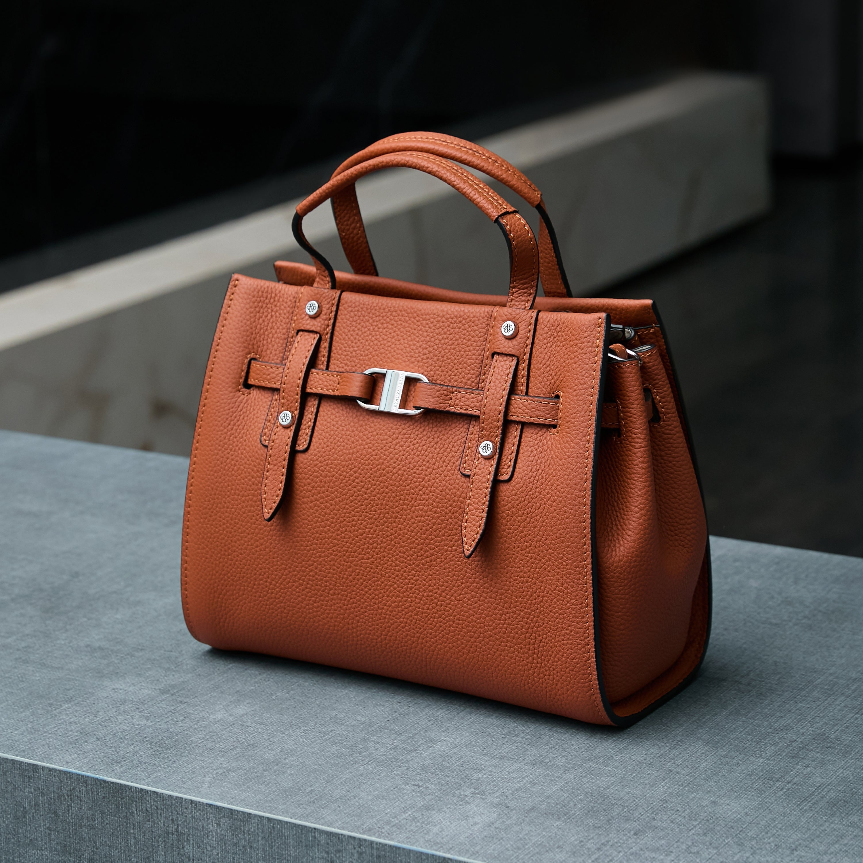 arthur-et-aston-daphn-sac-main-s-cuir-orange image 6