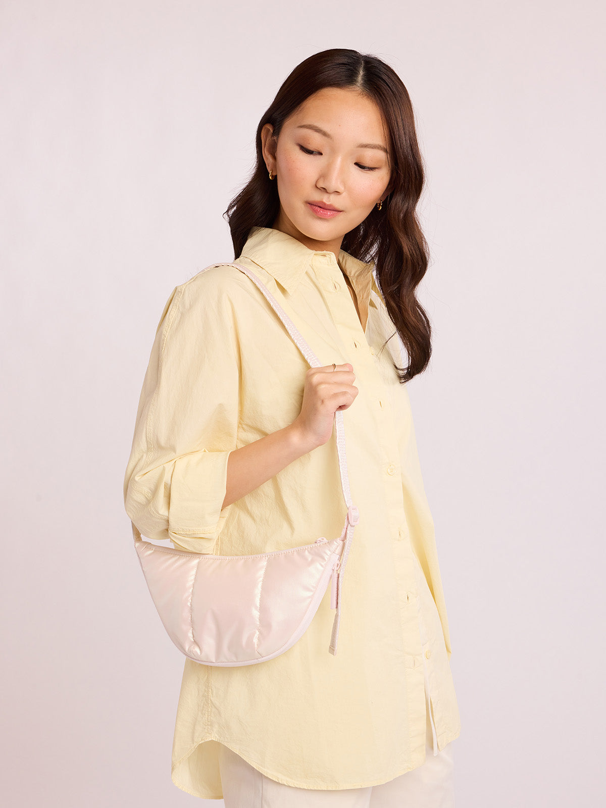 calpak-luka-crescent-sac-bandouli-re-walnut-extensible image 6