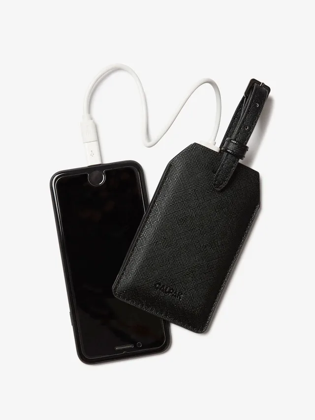 calpak-luggage-tag-charger-tiquette-noire-2500-mah image 1