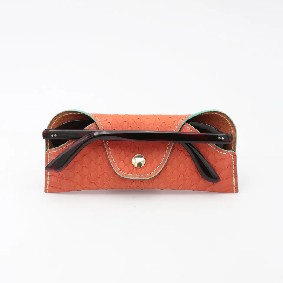 atelier-penso-tui-lunettes-cuir-python-saumon image 1