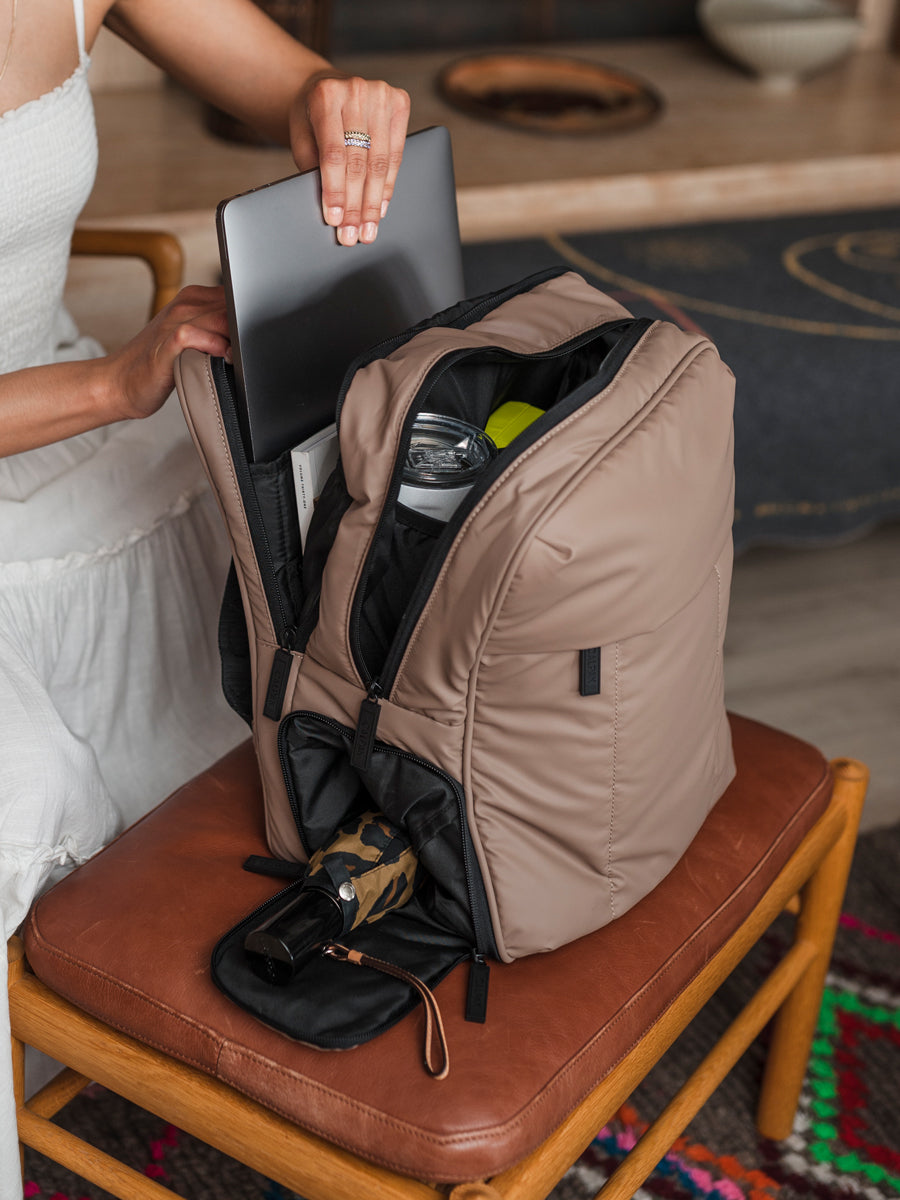 calpak-luka-sac-dos-ordinateur-15-pouces-noir-mat-l-ger image 8