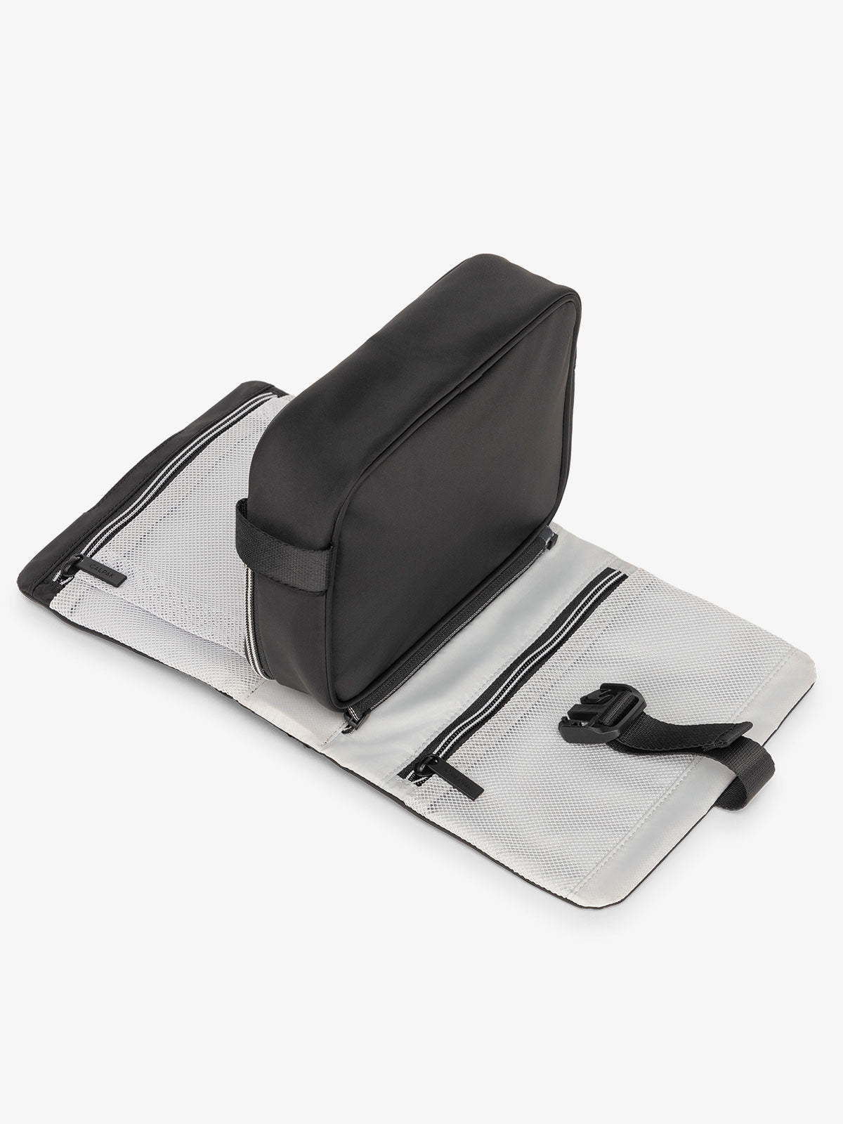 calpak-fit-trousse-de-toilette-suspendre-iris image 7