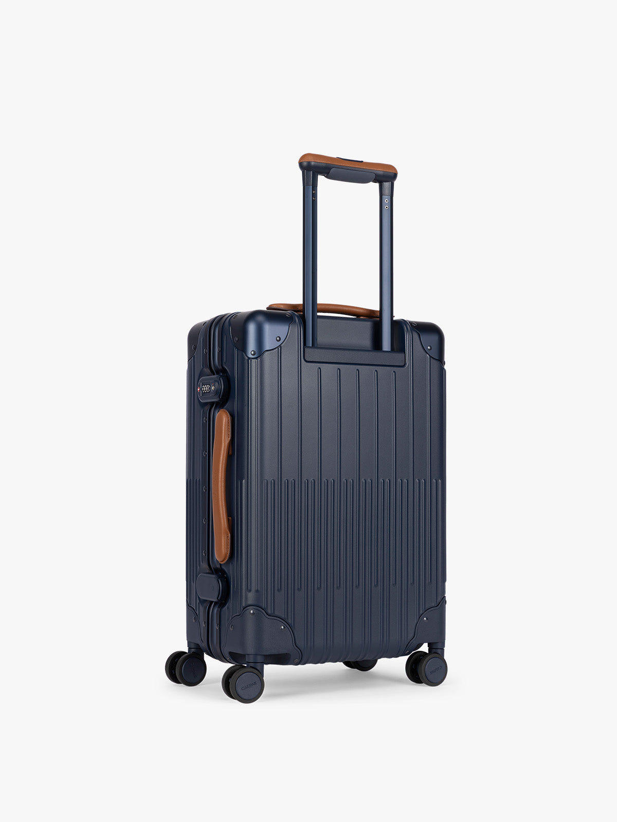 calpak-vault-carry-on-valise-cabine-rigide-dark-cherry-extensible image 4
