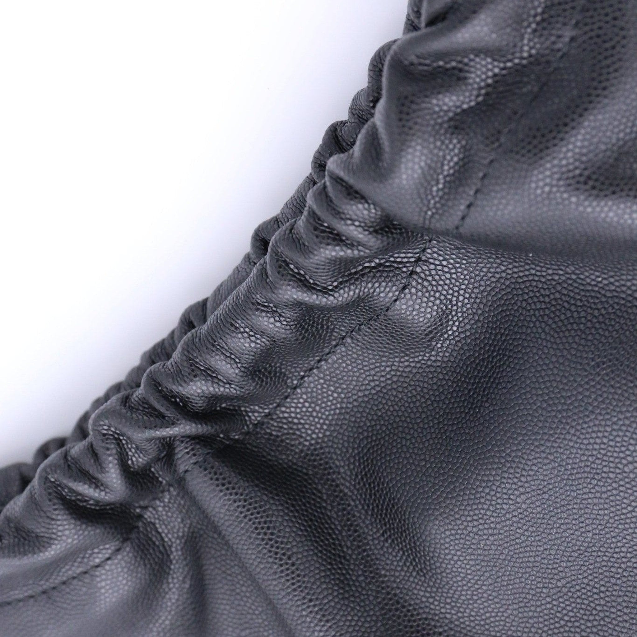 atelier-penso-lut-ce-sac-crossbody-cuir-noir-caviar image 7