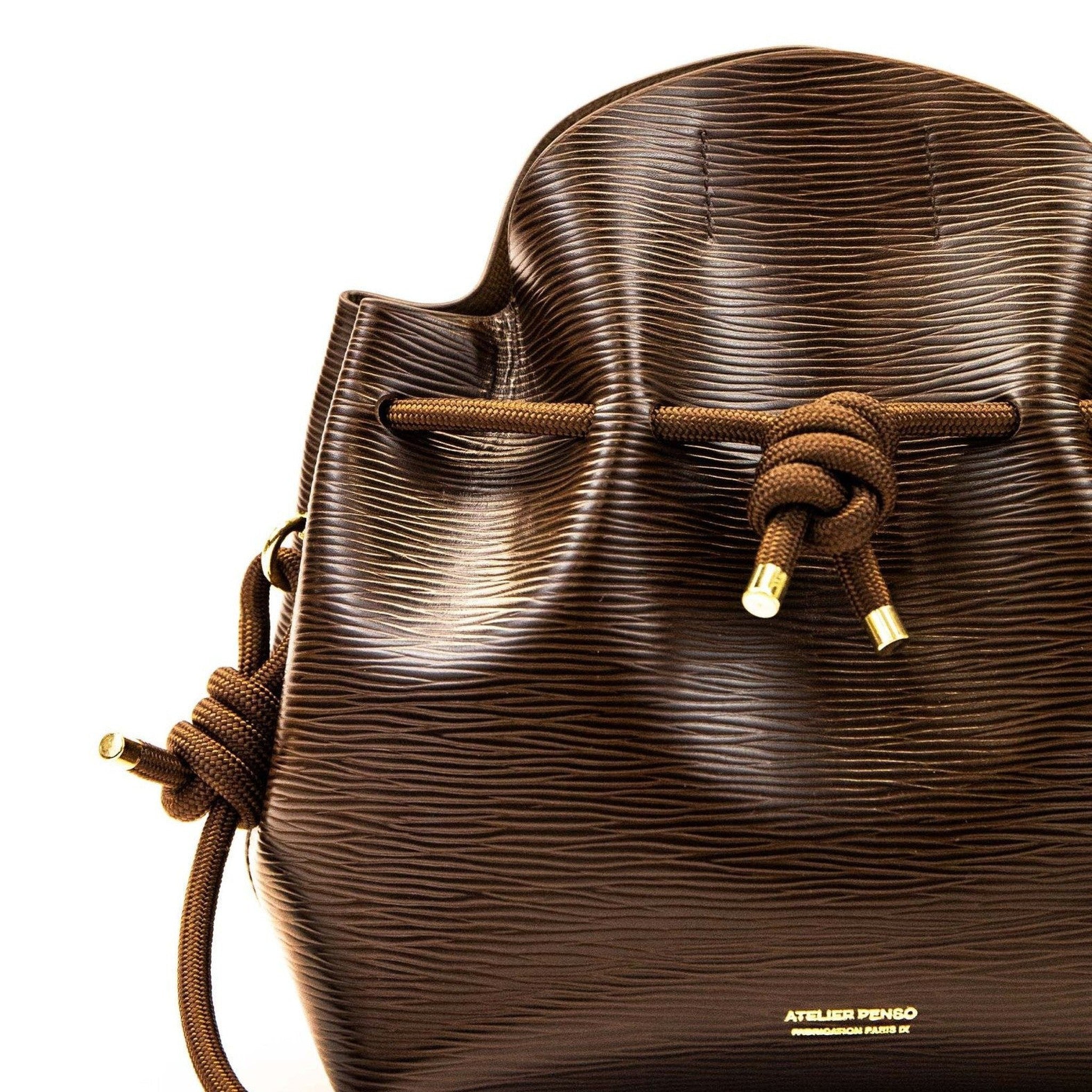 atelier-penso-bucket-sac-seau-cuir-sur-mesure-initiales image 5
