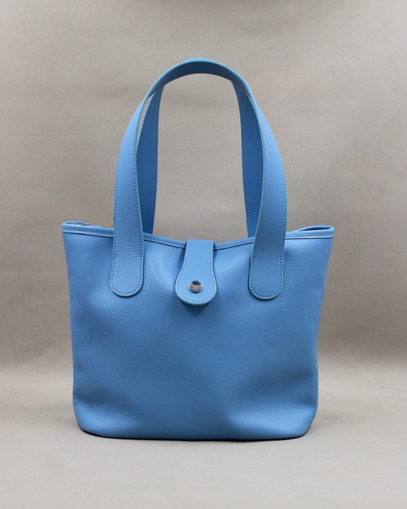 berthille-saint-barth-t-2026-sac-cuir-ciel-tote image 1
