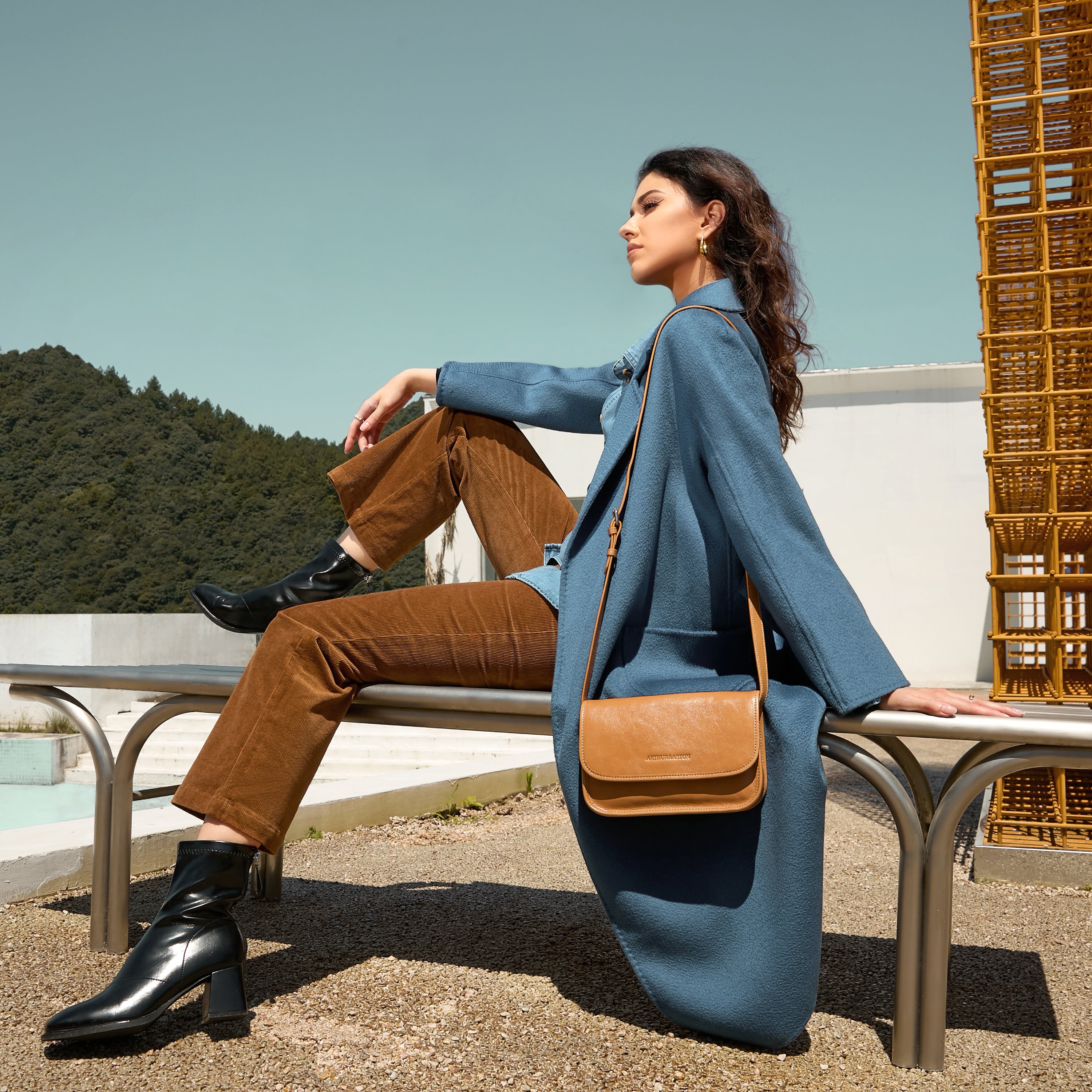 arthur-et-aston-edith-sac-bandouli-re-cuir-cognac-mini image 3