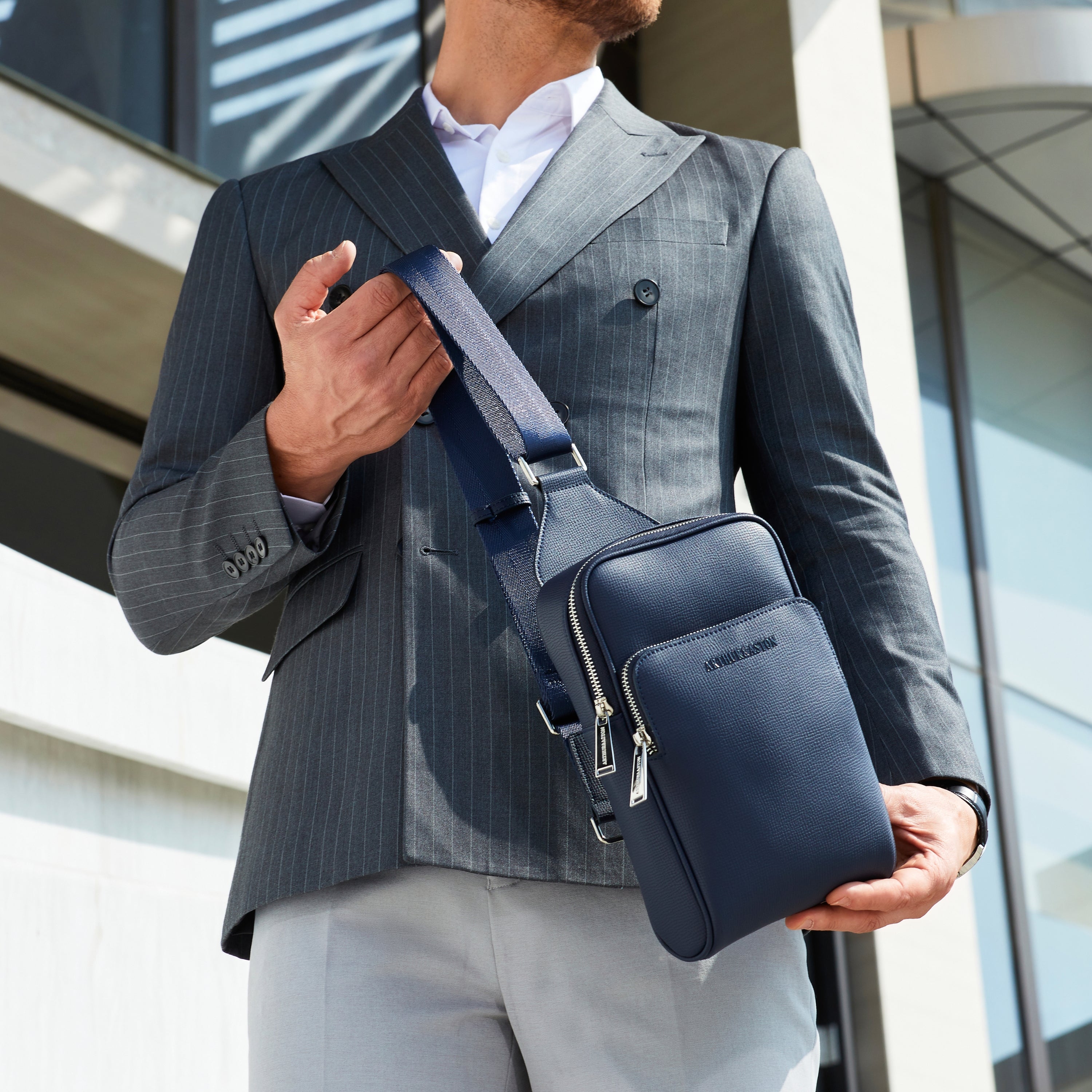 arthur-et-aston-nelson-body-bag-cuir-homme-noir-cro-te image 3