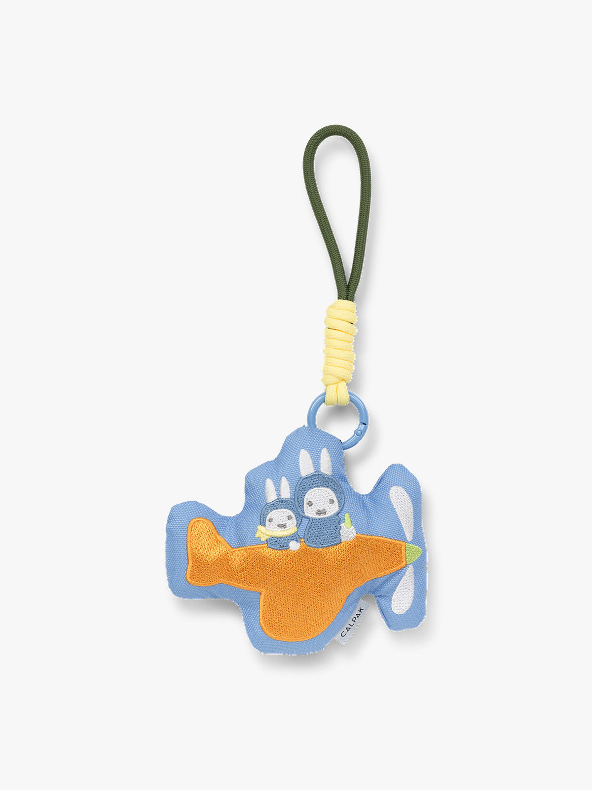 calpak-kids-miffy-breloque-sac-peluche-miffy-makes-memories image 3