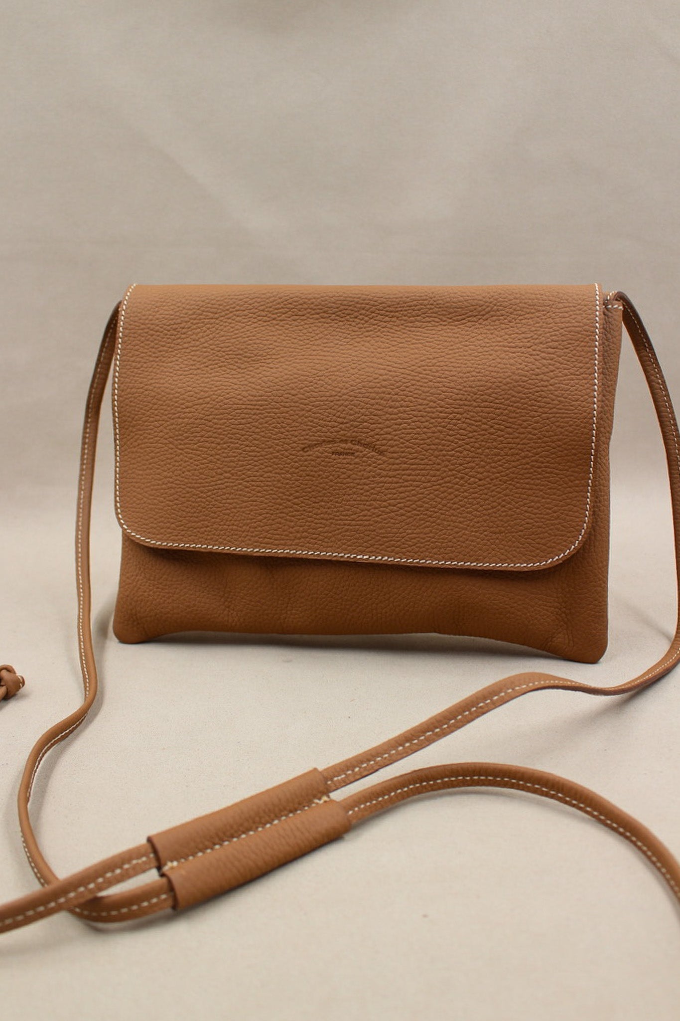 charles-et-charlus-mariette-m-pochette-cuir-marine-30-cm image 6