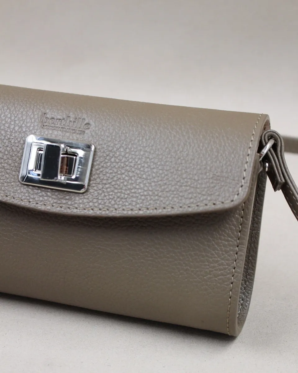 berthille-trotter-pochette-cuir-havane-vachette-pleine-fleur image 1