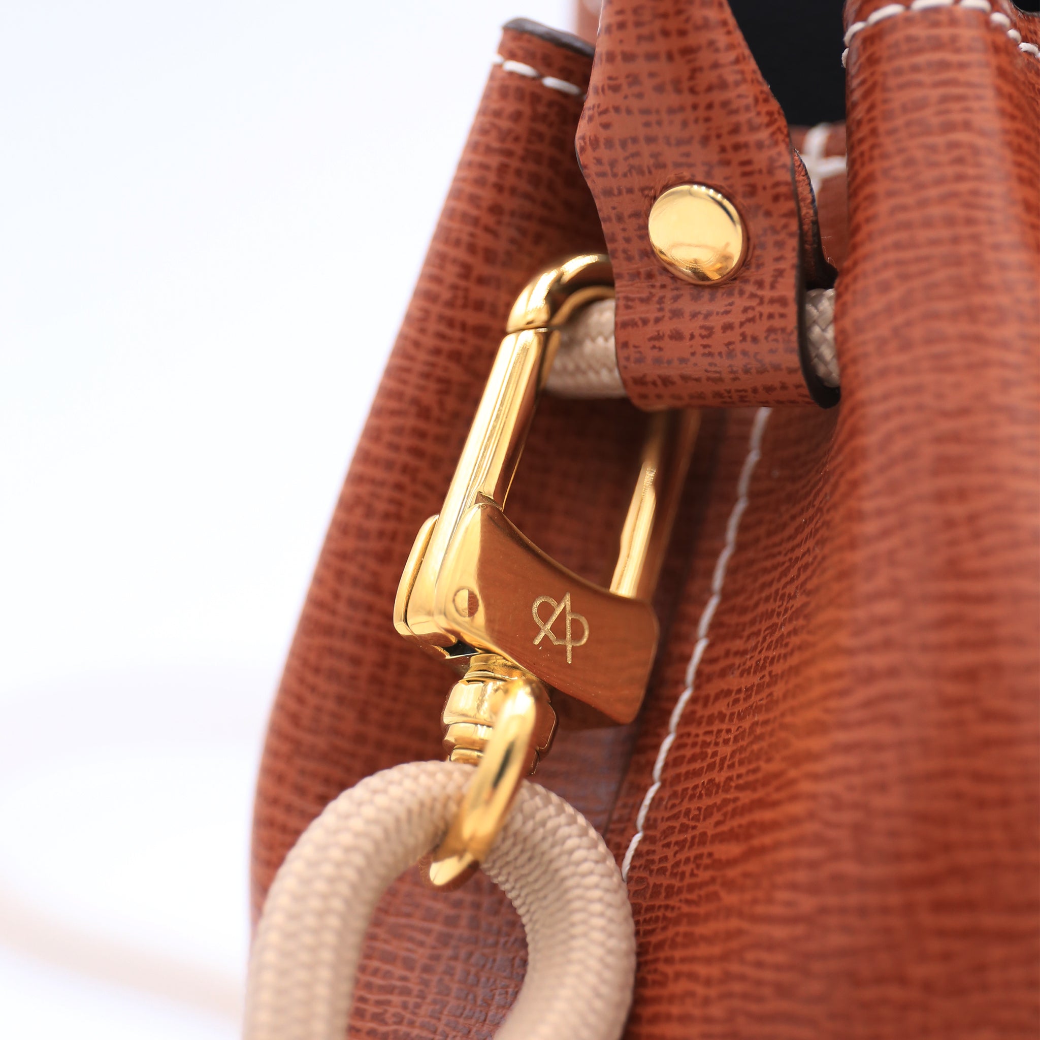 atelier-penso-bucket-saffiano-sac-seau-cuir-cognac-limit image 5