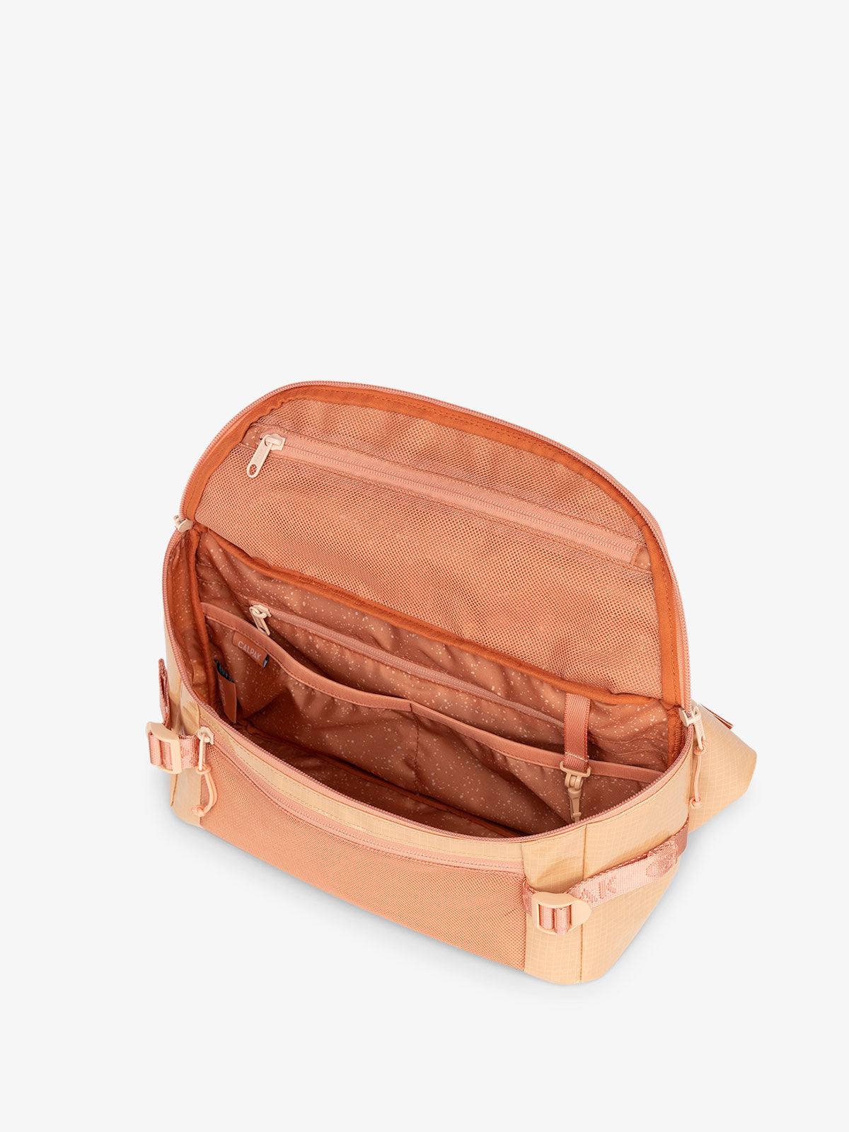 calpak-terra-sling-bag-sac-bandouli-re-am-thyste-l-ger image 5
