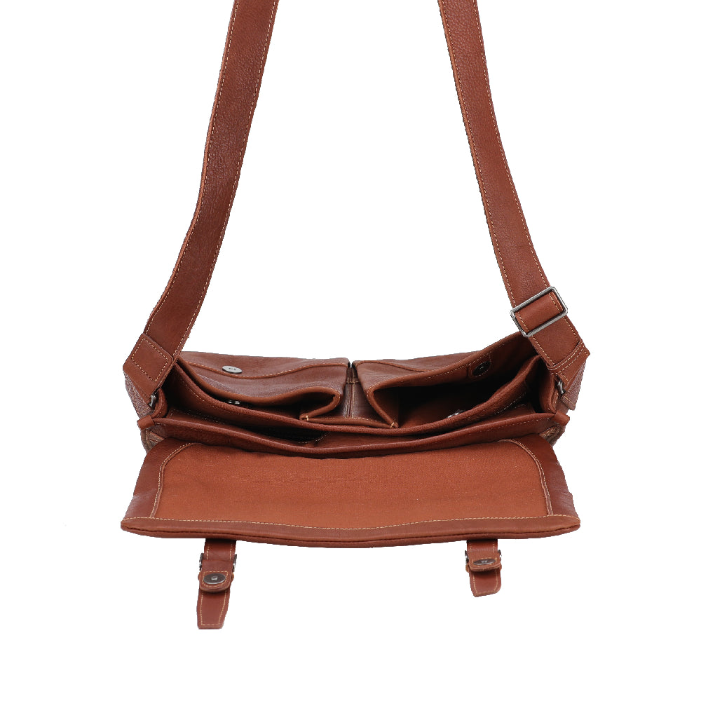 arthur-et-aston-rory-besace-m-cuir-cognac image 5