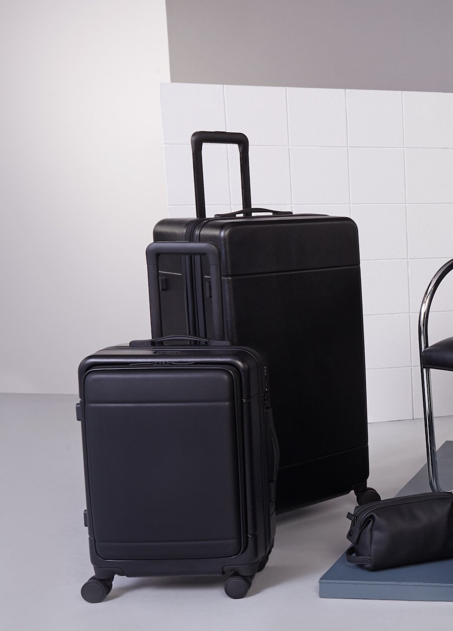 calpak-hue-large-luggage-valise-grande-extensible-bleu-french-blue image 5