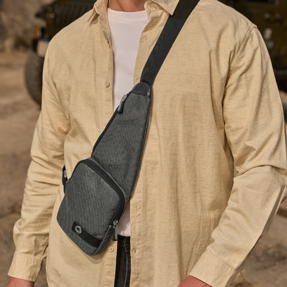 arthur-et-aston-aaron-body-bag-toile-noir-homme image 4
