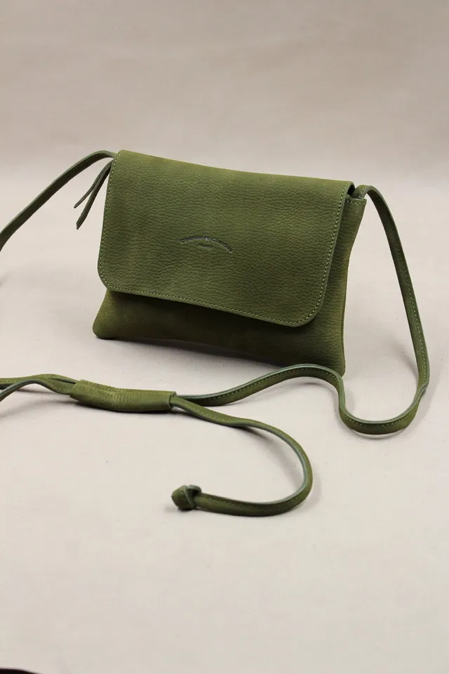 charles-et-charlus-mariette-s-pochette-nubuck-kaki-22-cm image 1