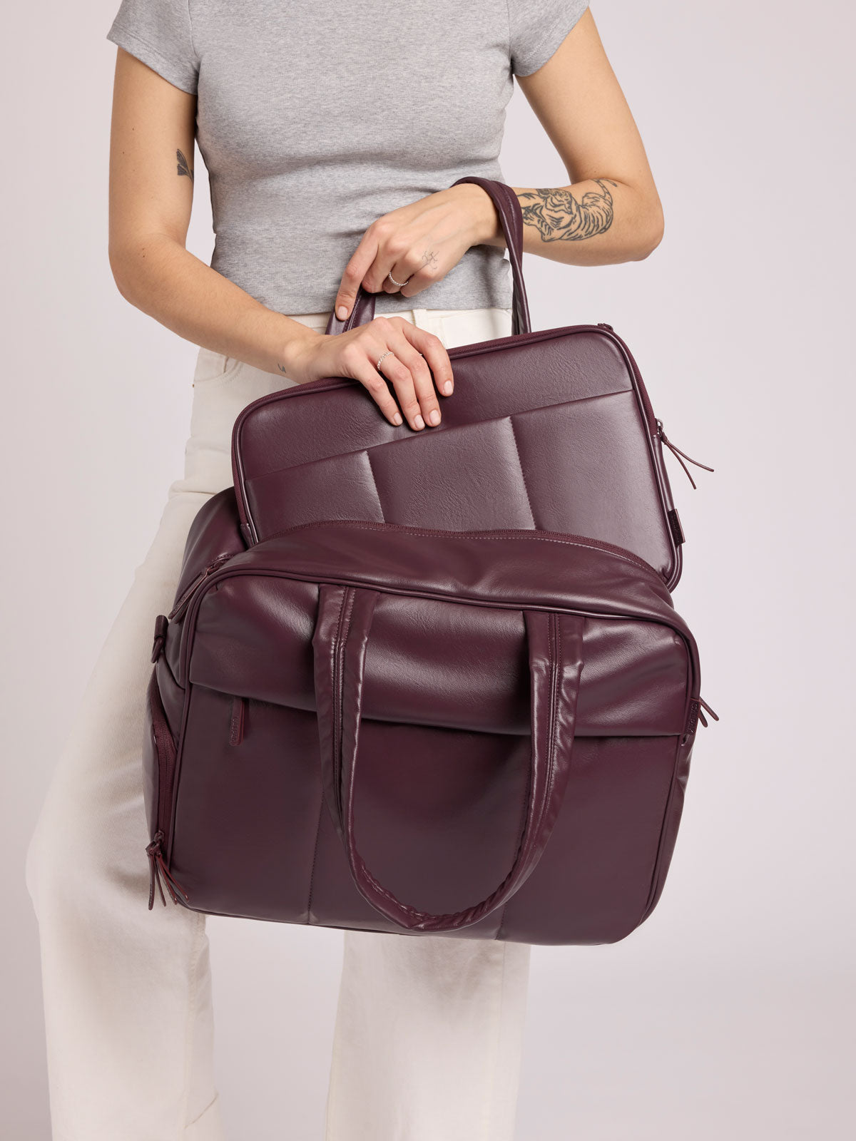 calpak-luka-housse-ordinateur-14-pouces-honey-brown-similicuir image 6