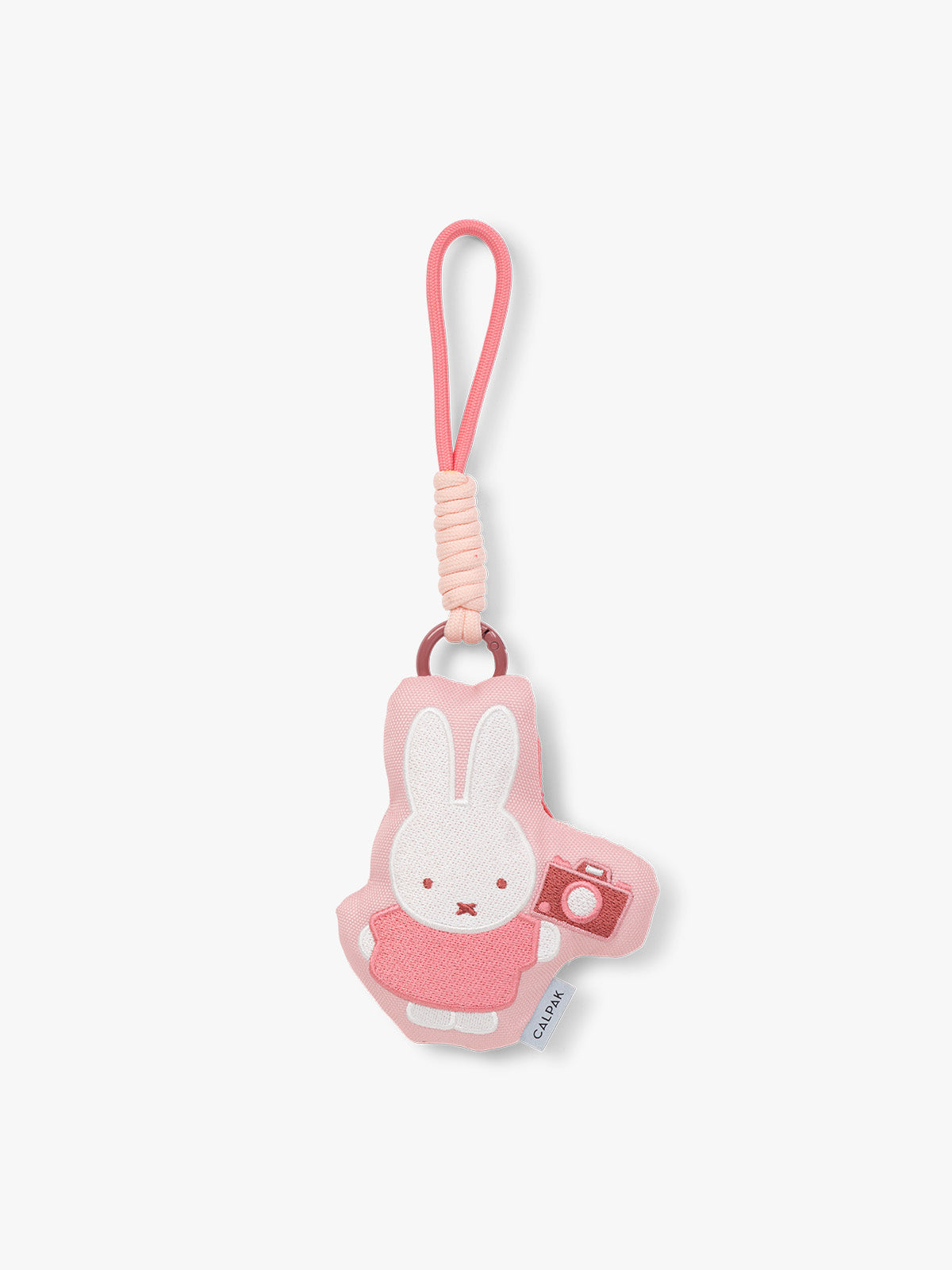 calpak-kids-miffy-breloque-sac-peluche-miffy-makes-memories image 5