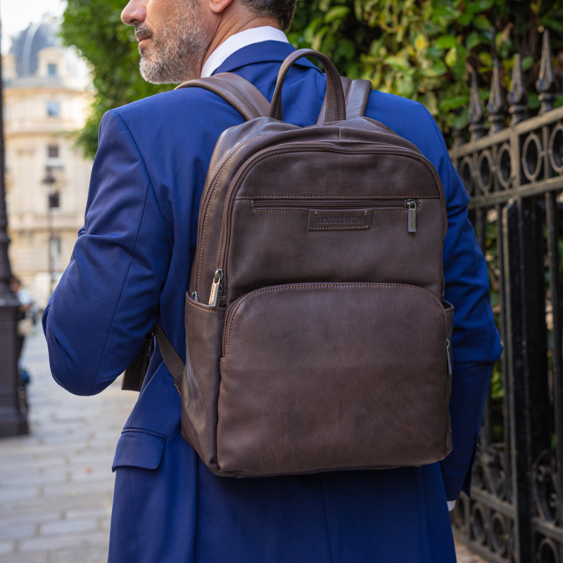 arthur-et-aston-johany-grand-sac-dos-cuir-cognac-business image 8