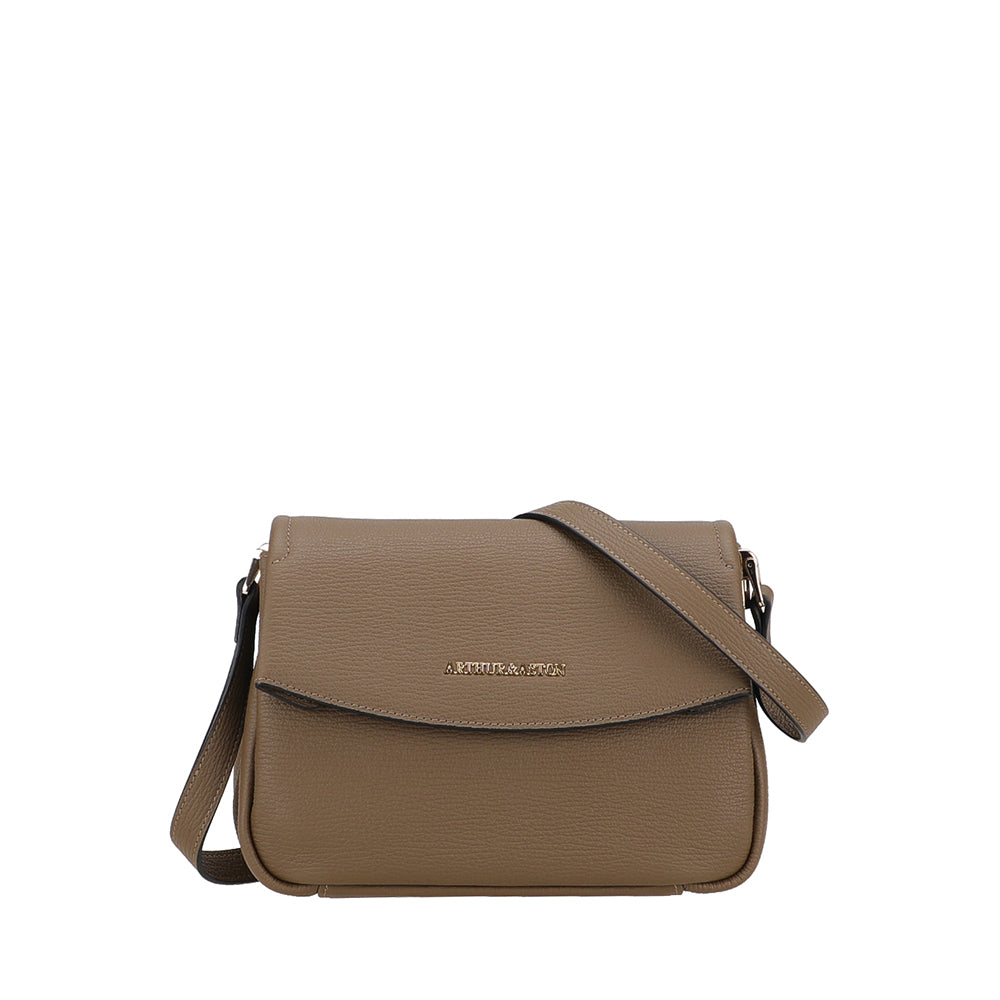 arthur-et-aston-nora-sac-bandouli-re-cuir-noir-pleine-fleur image 1