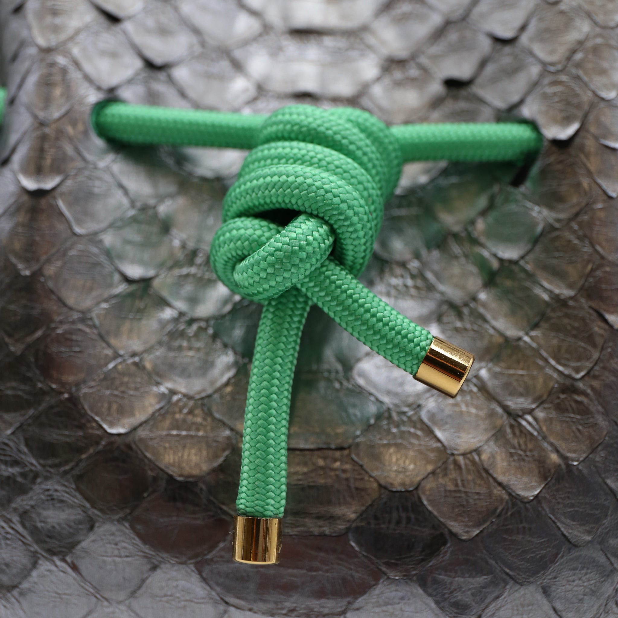 atelier-penso-mini-bucket-sac-seau-python-green-hornet image 4