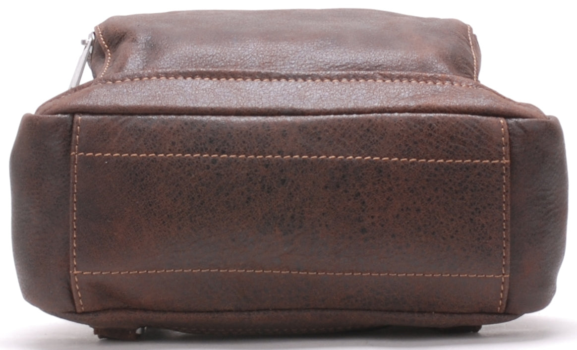 arthur-et-aston-cristiano-petit-sac-dos-cuir-marron image 4