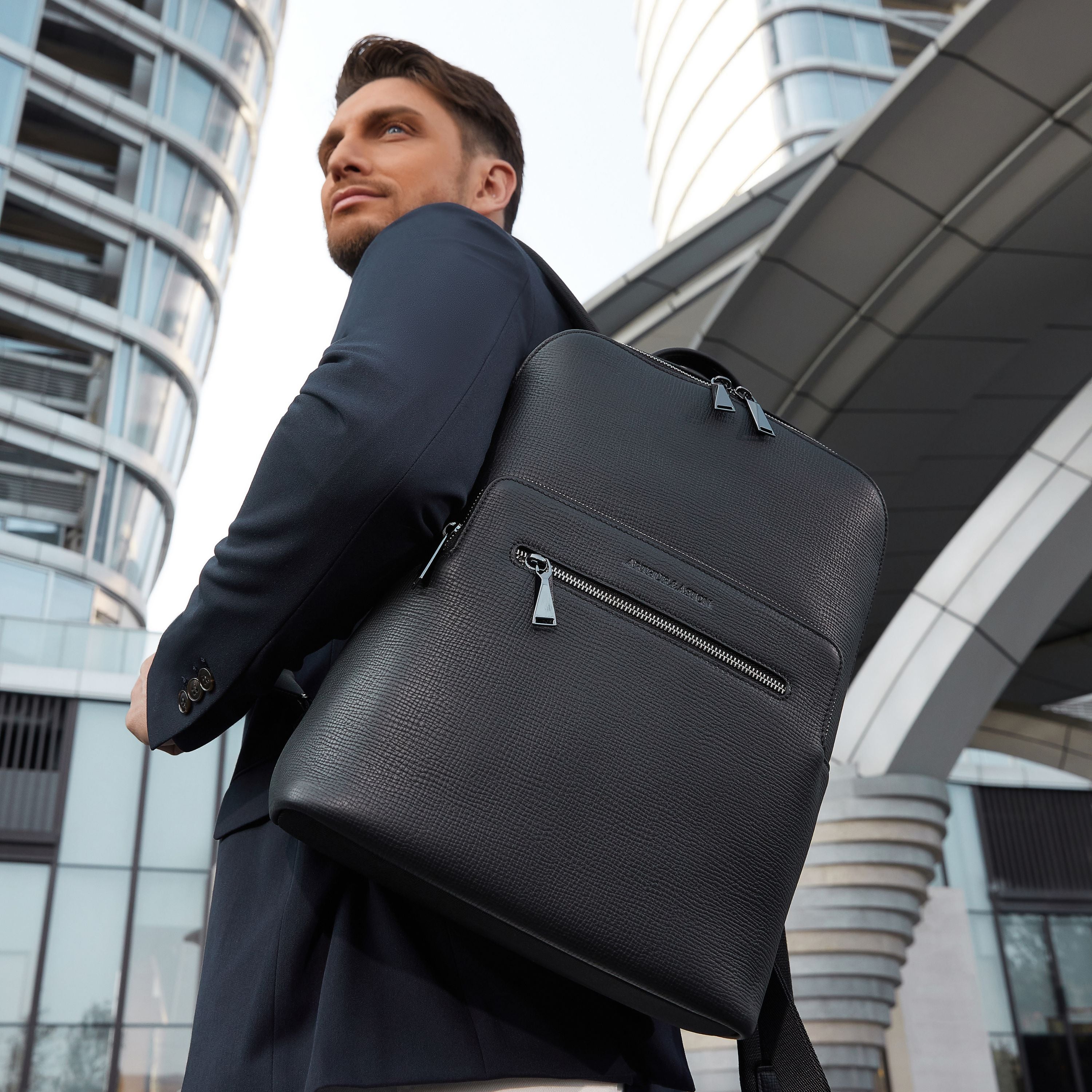 arthur-et-aston-lewis-sac-dos-cuir-noir-homme-business image 8