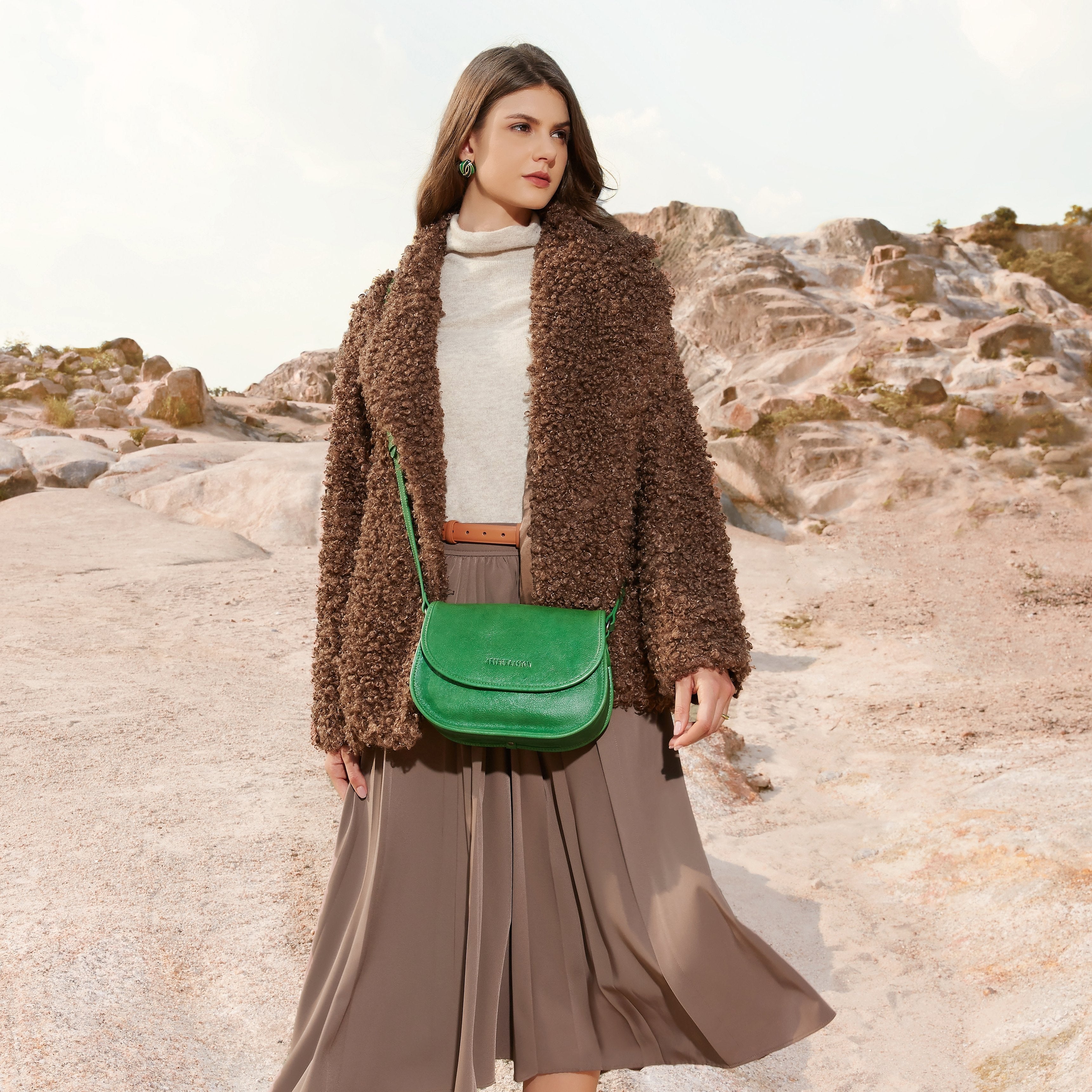 arthur-et-aston-edith-sac-bandouli-re-cuir-m-noir image 4