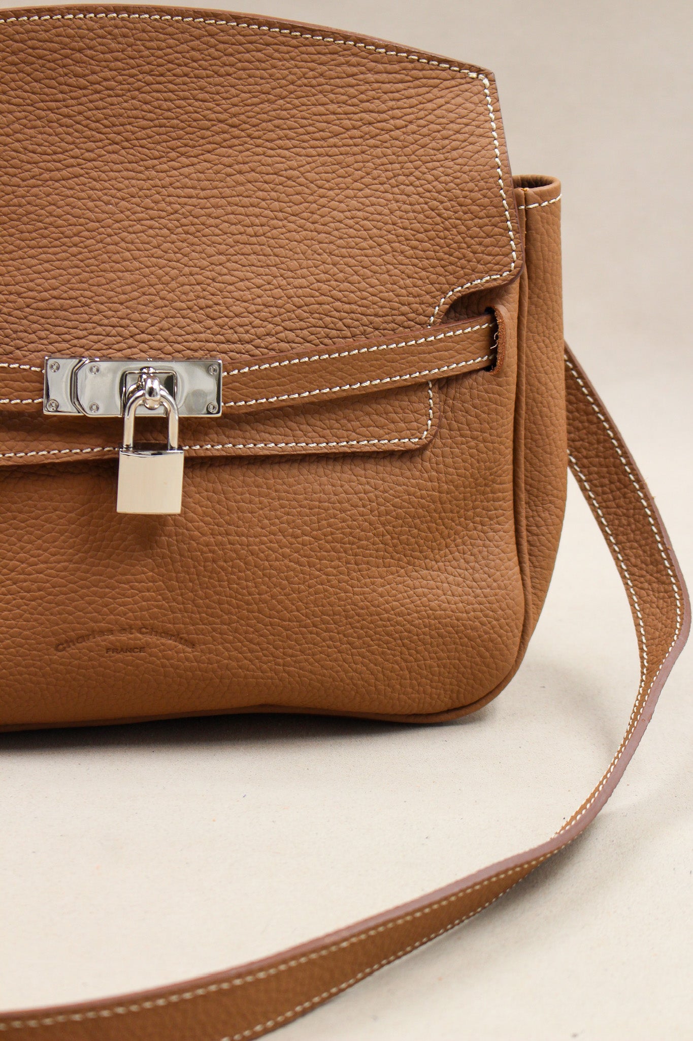 charles-et-charlus-vadim-sac-cuir-grain-marine-24-cm image 7