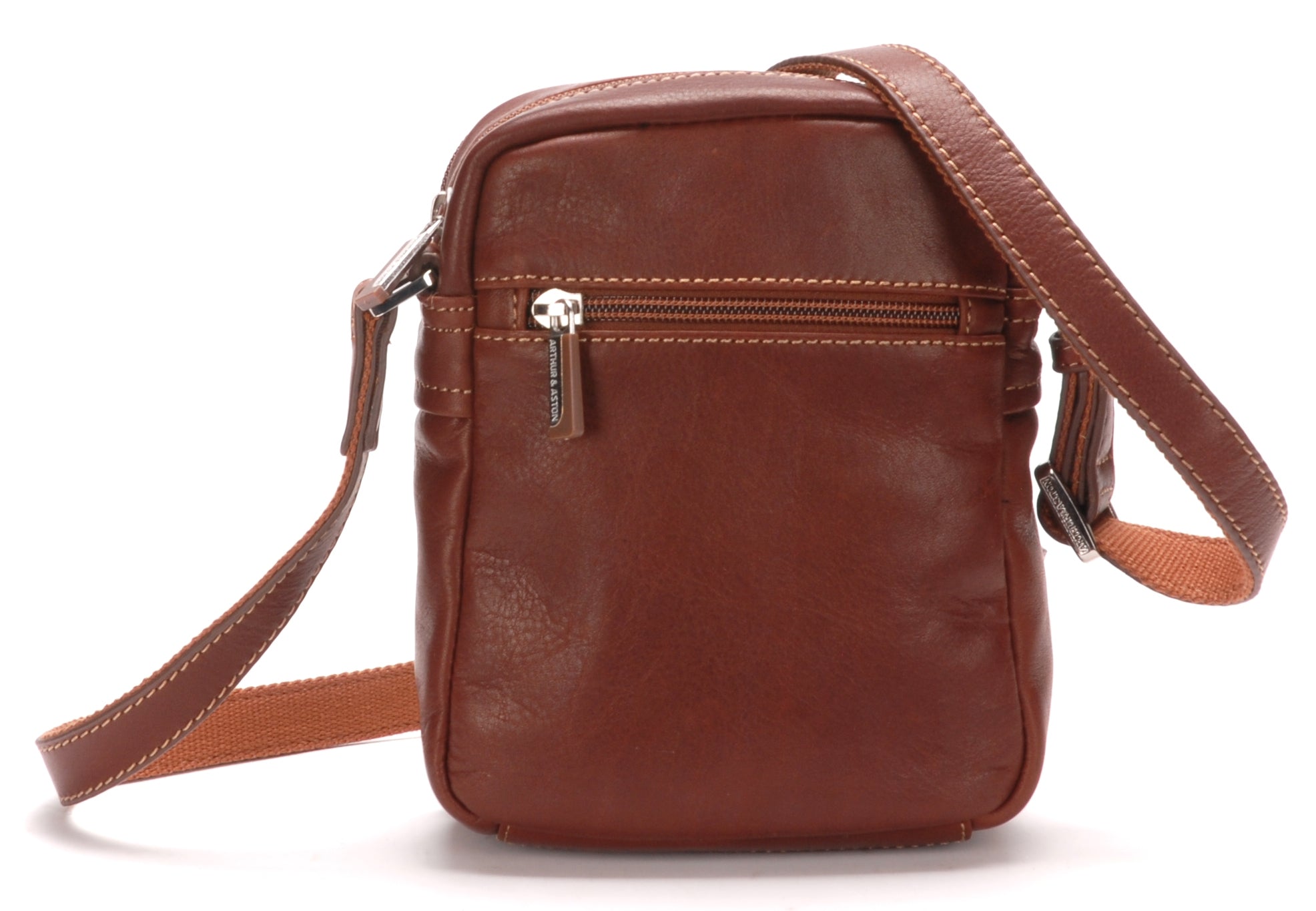 arthur-et-aston-pablo-petit-sac-travers-cuir-noir-fil-noir image 8