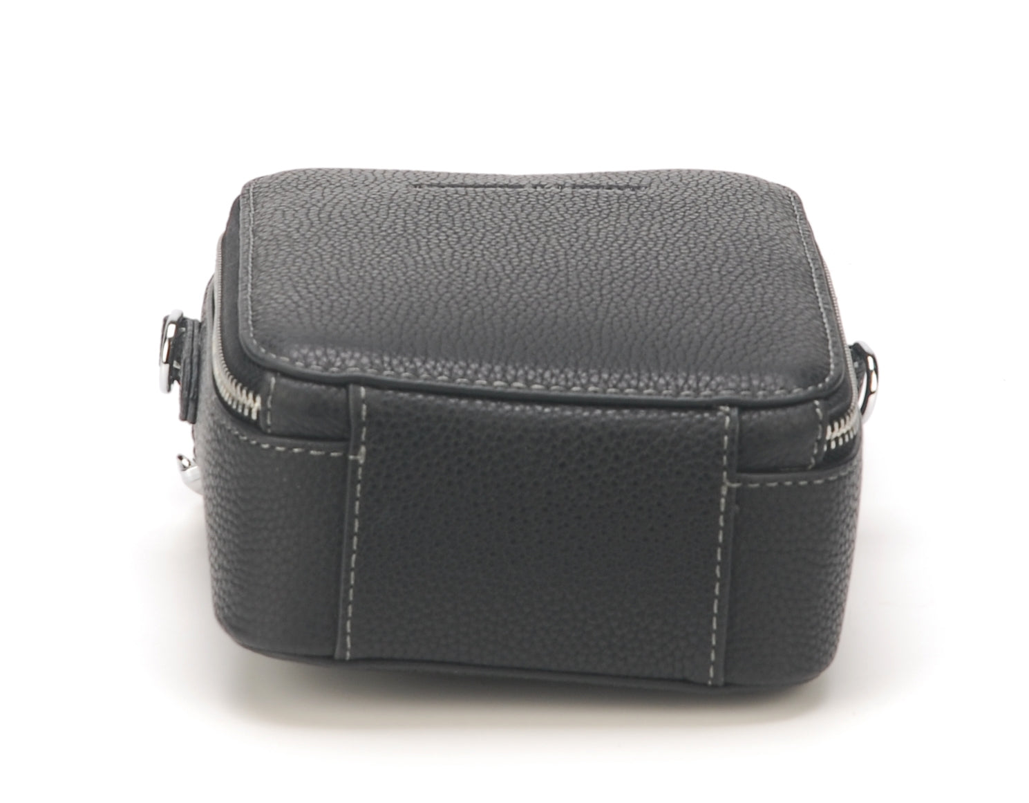 arthur-et-aston-antoine-sac-travers-cuir-noir image 4