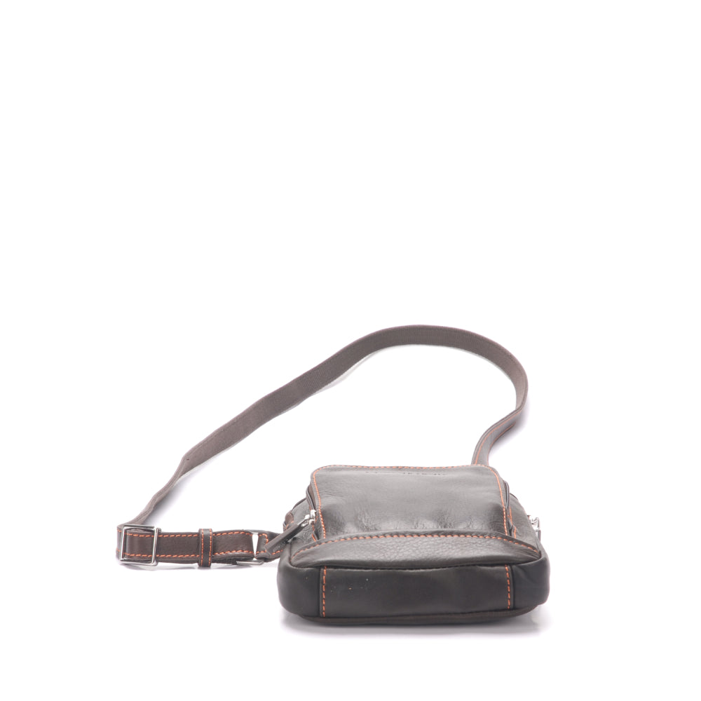 arthur-et-aston-pablo-body-bag-cuir-cognac-plong image 4