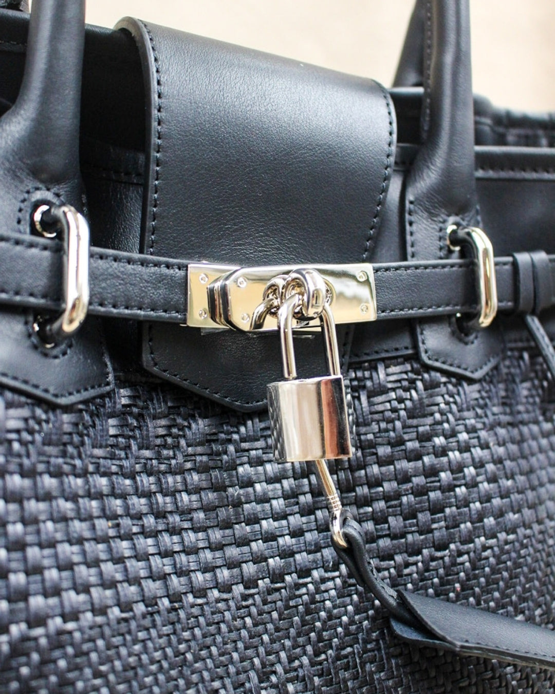 berthille-vend-me-sac-cuir-marqueterie-tress-e-main image 2