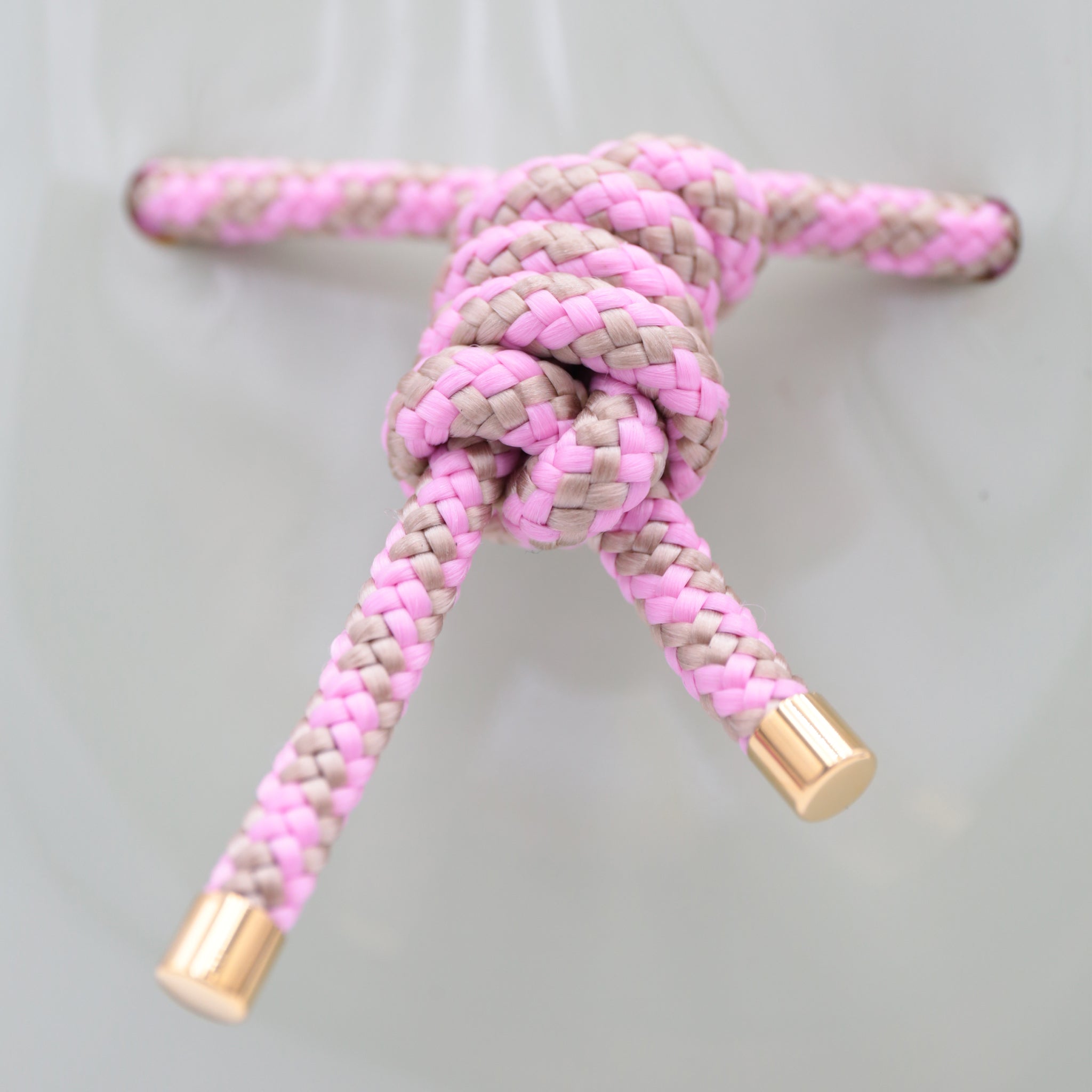atelier-penso-mini-bucket-amande-framboise-sac-seau-cuir-corde image 7