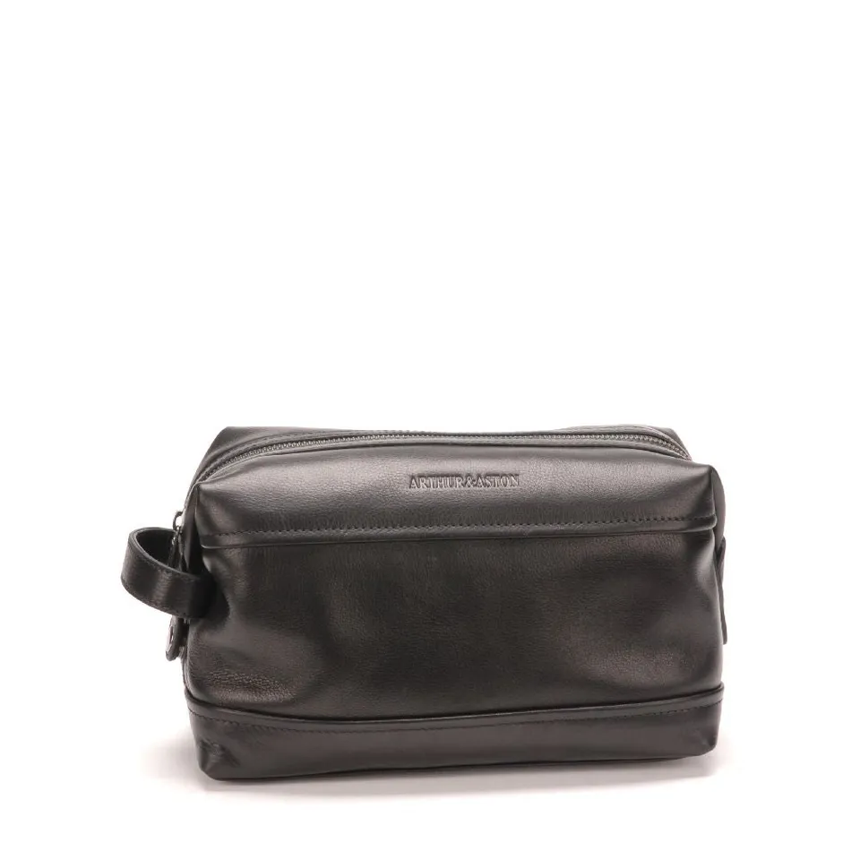 arthur-et-aston-pablo-trousse-toilette-cuir-cognac image 1